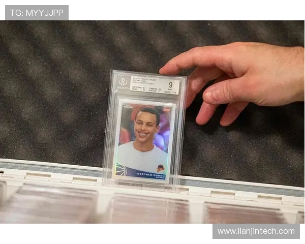 黑色星期五足球球星卡热潮：限量发售引领收藏风潮与投资潜力解析